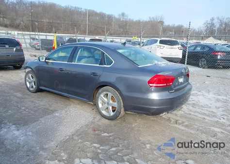 2013 Volkswagen Passat 2.0L Tdi Se z USA, uszkodzony, nr VIN 1VWBN7A37DC125980